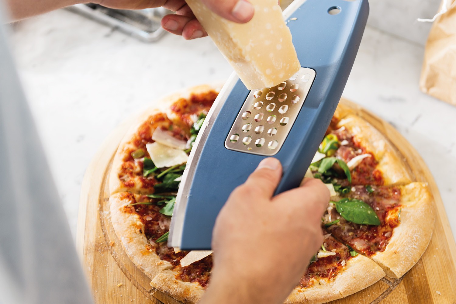 Hoe maak je thuis de lekkerste pizza?